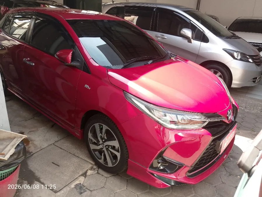 Foto Mobil Bekas Kanan Depan Toyota Yaris 1.5 S tahun 2020