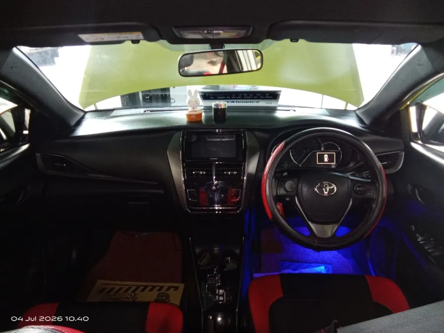 Foto Mobil Bekas Dashboard Toyota Yaris 1.5 S tahun 2021