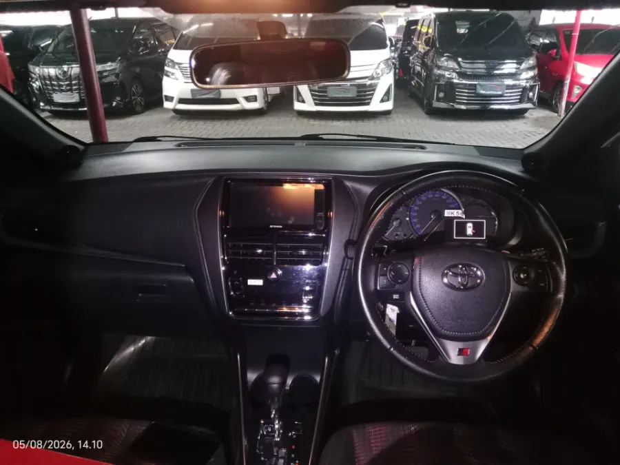 Foto Mobil Bekas Dashboard Toyota Yaris 1.5 S tahun 2021