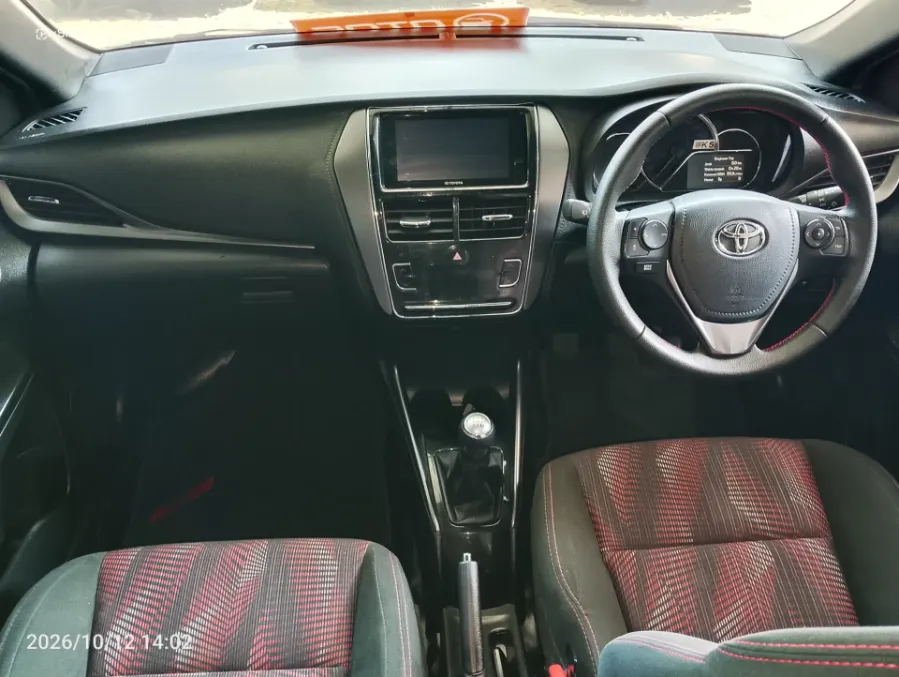 Foto Mobil Bekas Dashboard Toyota Yaris 1.5 S tahun 2021