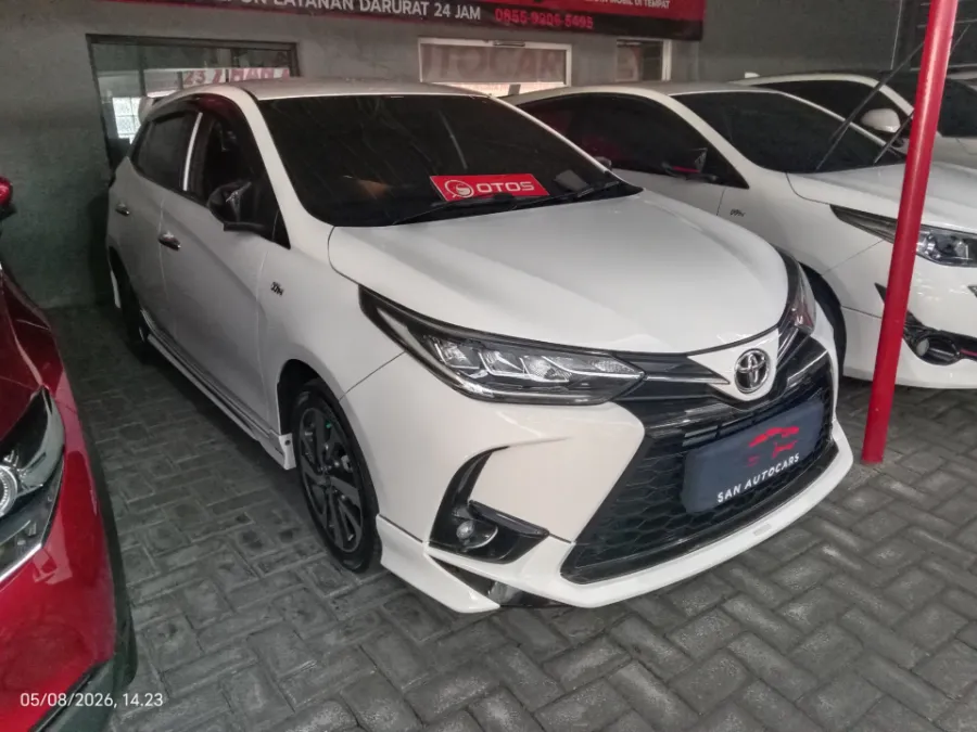 Foto Mobil Bekas Kanan Depan Toyota Yaris 1.5 S tahun 2021