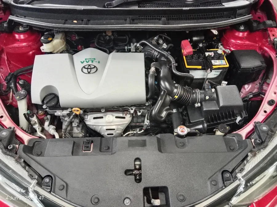 Foto Mobil Bekas Mesin Toyota Yaris 1.5 S tahun 2021