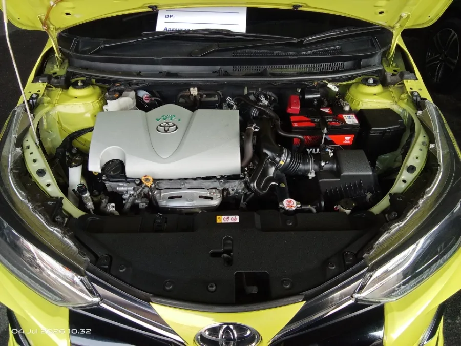 Foto Mobil Bekas Mesin Toyota Yaris 1.5 S tahun 2021