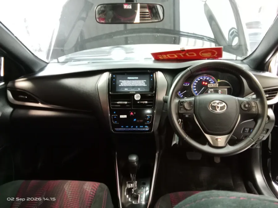 Foto Mobil Bekas Dashboard Toyota Yaris 1.5 S tahun 2022