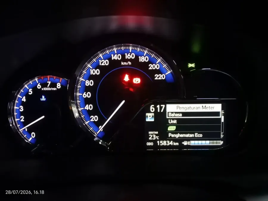 Foto Mobil Bekas Odometer Toyota Yaris 1.5 S tahun 2023
