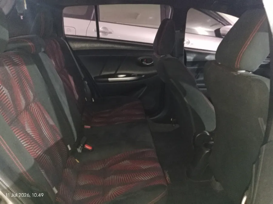 Foto Mobil Bekas Kabin Belakang Toyota Yaris 1.5 S Limited tahun 2017