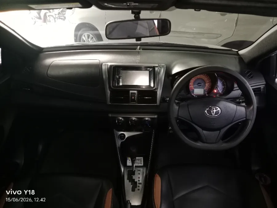 Foto Mobil Bekas Dashboard Toyota Yaris 1.5 TRD Sportivo tahun 2016
