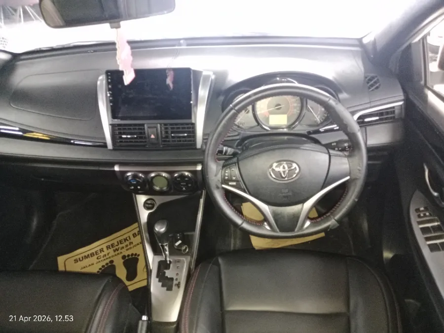 Foto Mobil Bekas Dashboard Toyota Yaris 1.5 TRD Sportivo tahun 2017