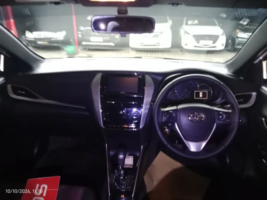 Foto Mobil Bekas Dashboard Toyota Yaris 1.5 TRD Sportivo tahun 2018