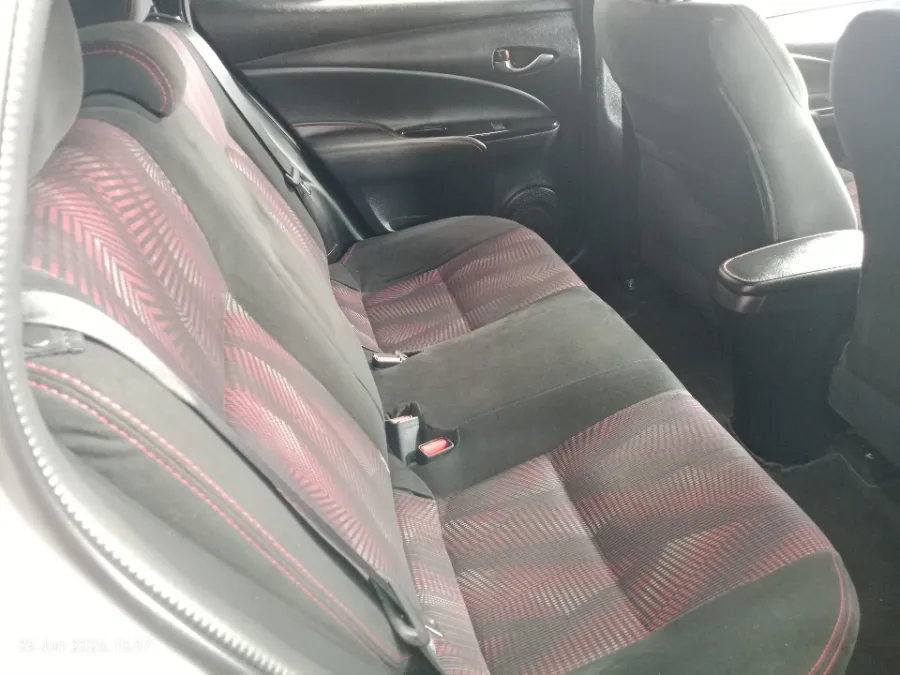 Foto Mobil Bekas Kabin Belakang Toyota Yaris 1.5 TRD Sportivo tahun 2022