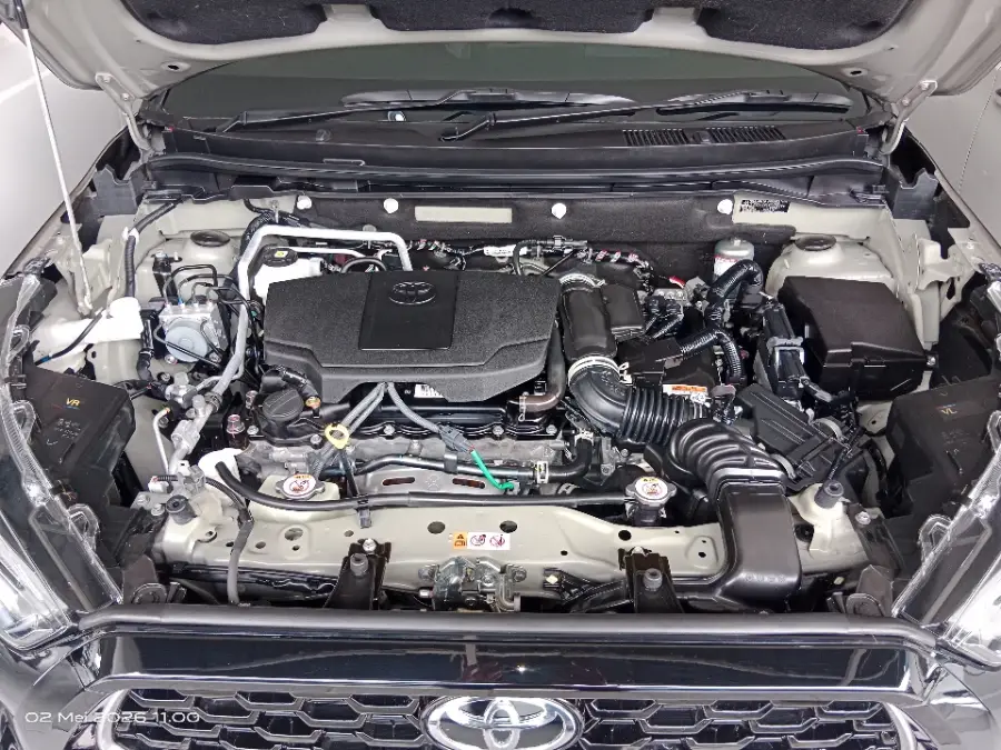 Foto Mobil Bekas Mesin Toyota Yaris Cross 1.5 G tahun 2023