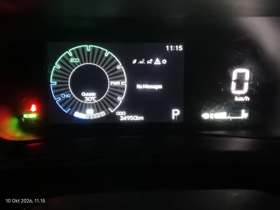 Foto Mobil Bekas Odometer Toyota Yaris Cross 1.5 G tahun 2023