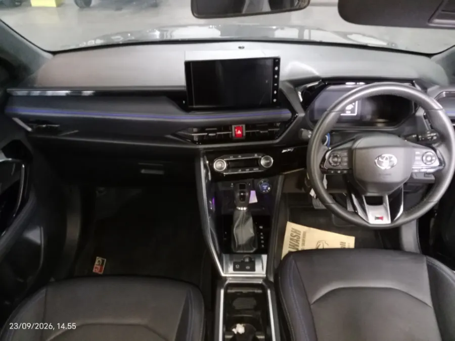 Foto Mobil Bekas Dashboard Toyota Yaris Cross 1.5 S HV tahun 2023
