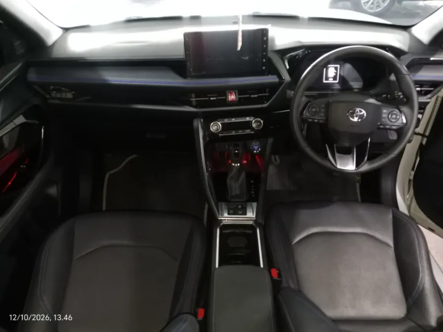 Foto Mobil Bekas Dashboard Toyota Yaris Cross 1.5 S HV tahun 2023