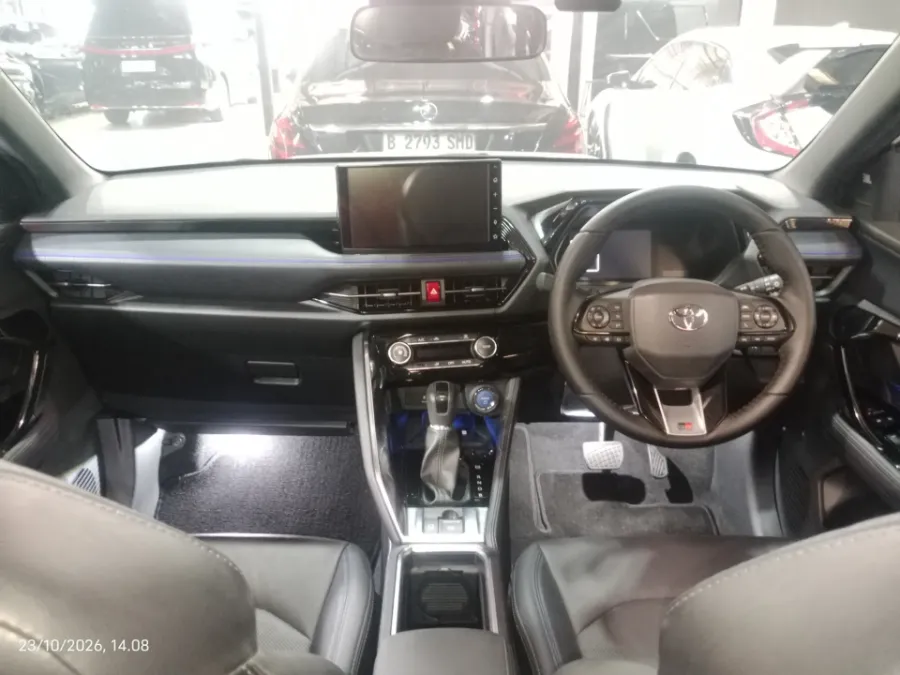 Foto Mobil Bekas Dashboard Toyota Yaris Cross 1.5 S HV tahun 2023