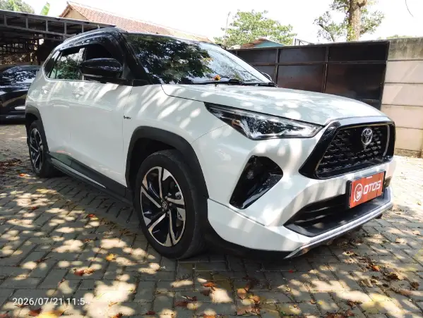 2023 Toyota Yaris Cross 1.5 S HV - Foto 1 dari 6
