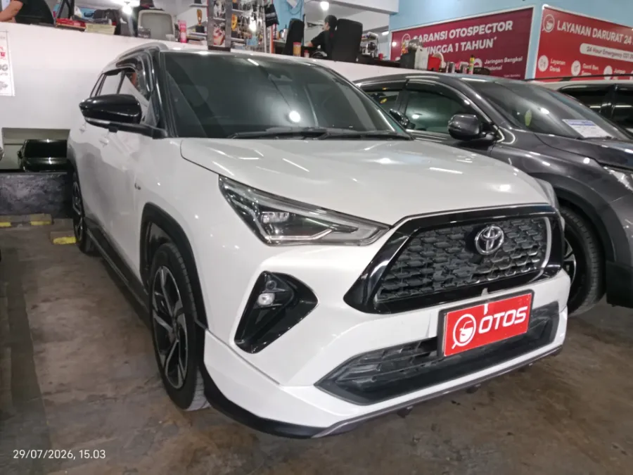 Foto Mobil Bekas Kanan Depan Toyota Yaris Cross 1.5 S HV tahun 2023
