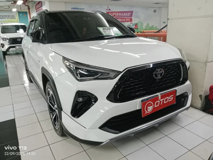 Foto Mobil Bekas Kanan Depan Toyota Yaris Cross 1.5 S HV tahun 2023