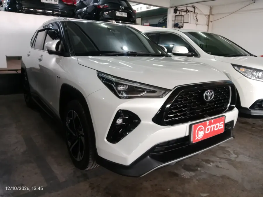 Foto Mobil Bekas Kanan Depan Toyota Yaris Cross 1.5 S HV tahun 2023