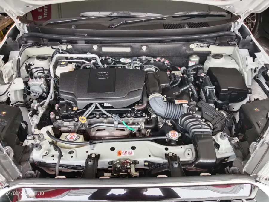 Foto Mobil Bekas Mesin Toyota Yaris Cross 1.5 S HV tahun 2023