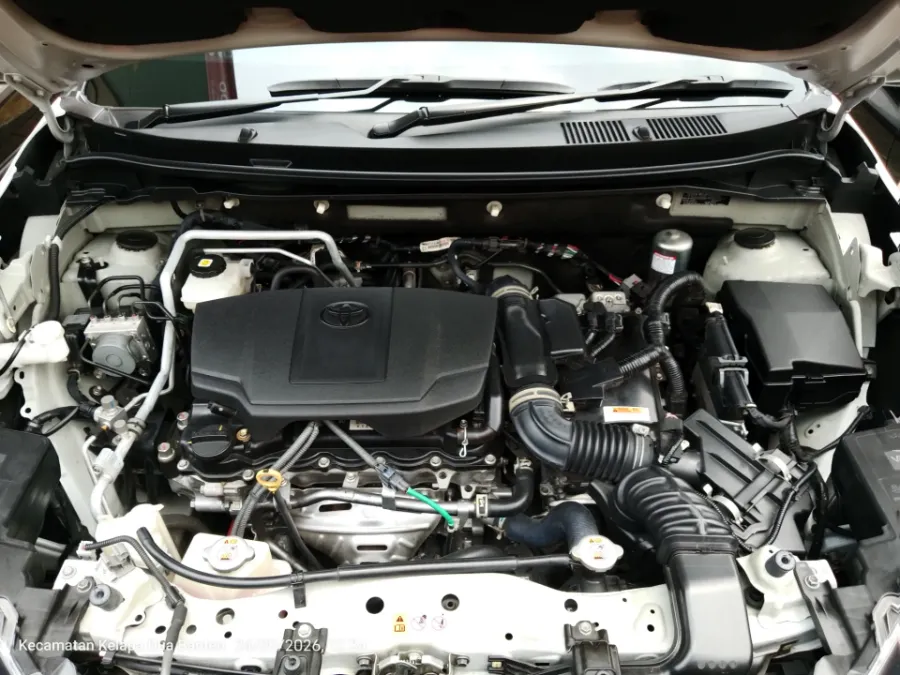Foto Mobil Bekas Mesin Toyota Yaris Cross 1.5 S HV tahun 2023