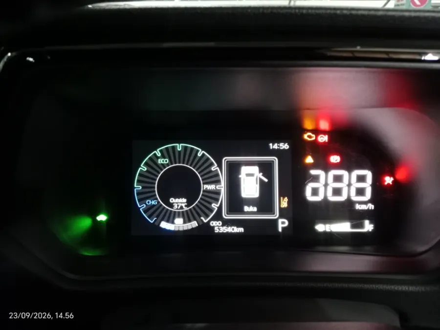 Foto Mobil Bekas Odometer Toyota Yaris Cross 1.5 S HV tahun 2023