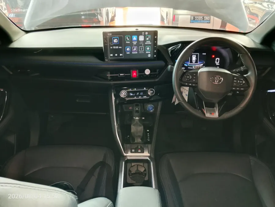 Foto Mobil Bekas Dashboard Toyota Yaris Cross 1.5 S HV tahun 2024