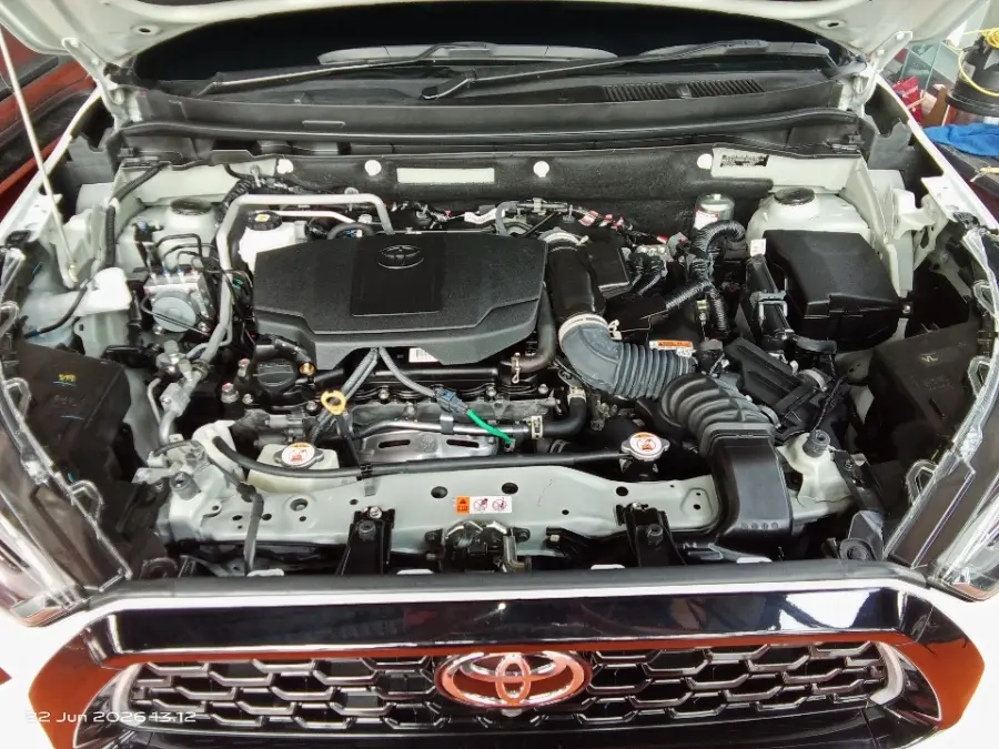 Foto Mobil Bekas Mesin Toyota Yaris Cross 1.5 S HV tahun 2024