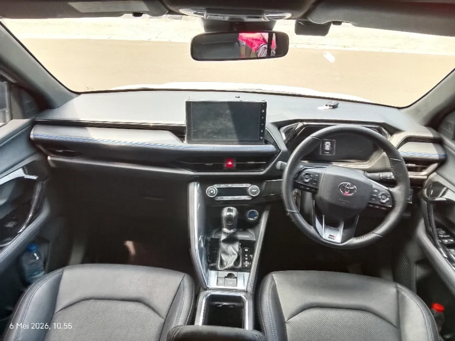 Foto Mobil Bekas Dashboard Toyota Yaris Cross 1.5 S HV Gr tahun 2023