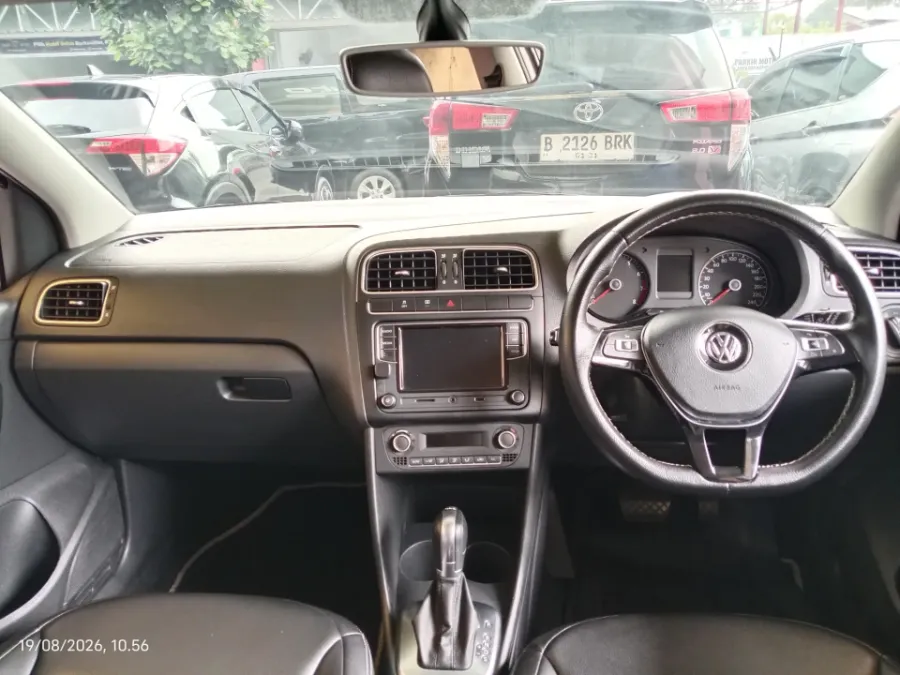 Foto Mobil Bekas Dashboard Volkswagen Polo 1.2 TSI tahun 2019