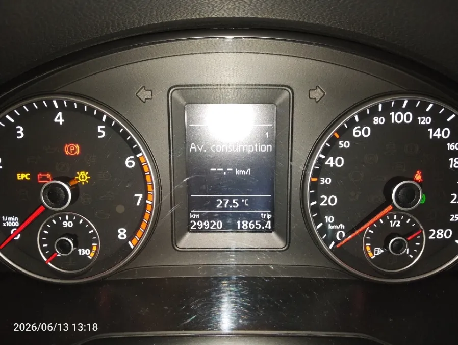 Foto Mobil Bekas Odometer Volkswagen Scirocco 1.4 TSI tahun 2014