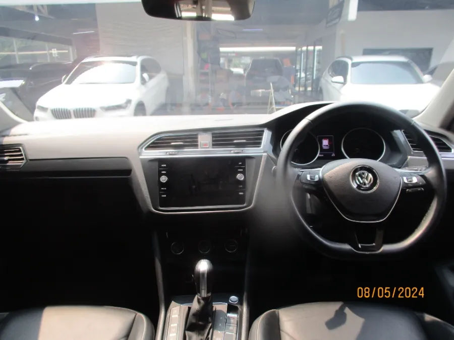 Foto Mobil Bekas Dashboard Volkswagen Tiguan 1.4 TSI tahun 2018