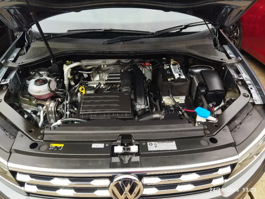 Foto Mobil Bekas Mesin Volkswagen Tiguan 1.4 TSI tahun 2021
