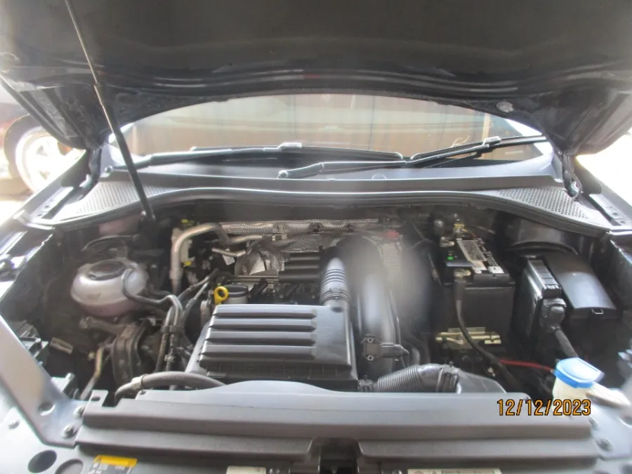 Foto Mobil Bekas Mesin Volkswagen Tiguan 1.4 TSI tahun 2021