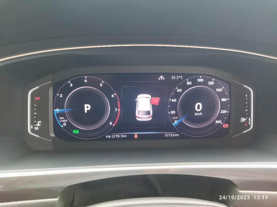 Foto Mobil Bekas Odometer Volkswagen Tiguan 1.4 TSI tahun 2021