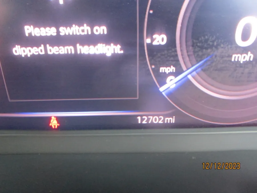 Foto Mobil Bekas Odometer Volkswagen Tiguan 1.4 TSI tahun 2021
