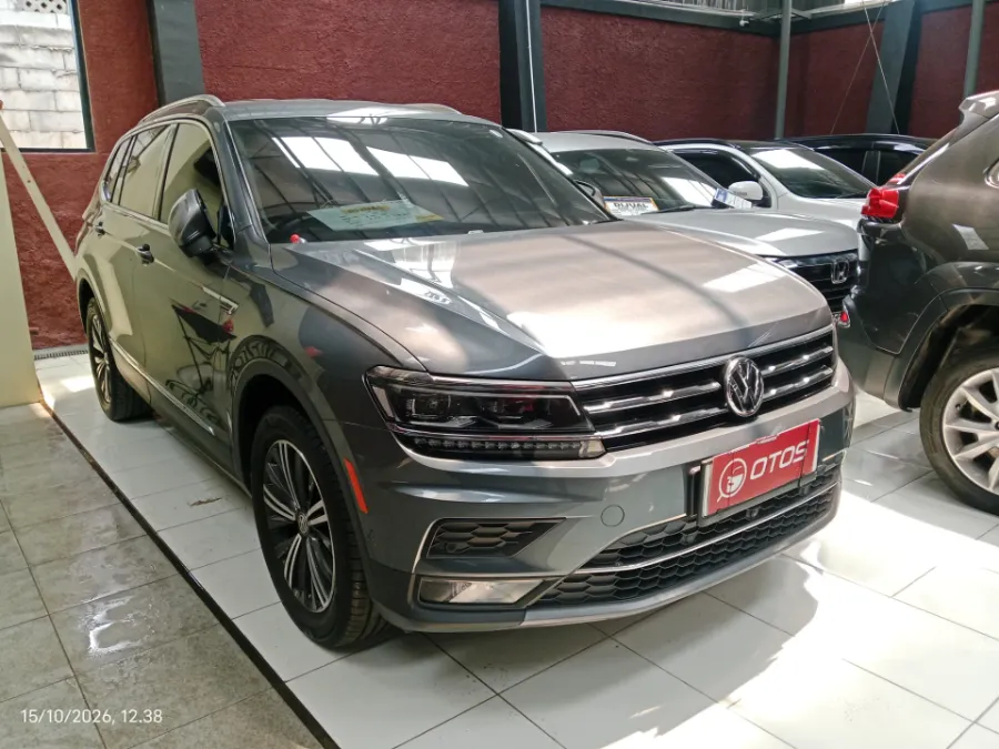 Foto Mobil Bekas Kanan Depan Volkswagen Tiguan 1.4 TSI Allspace tahun 2020