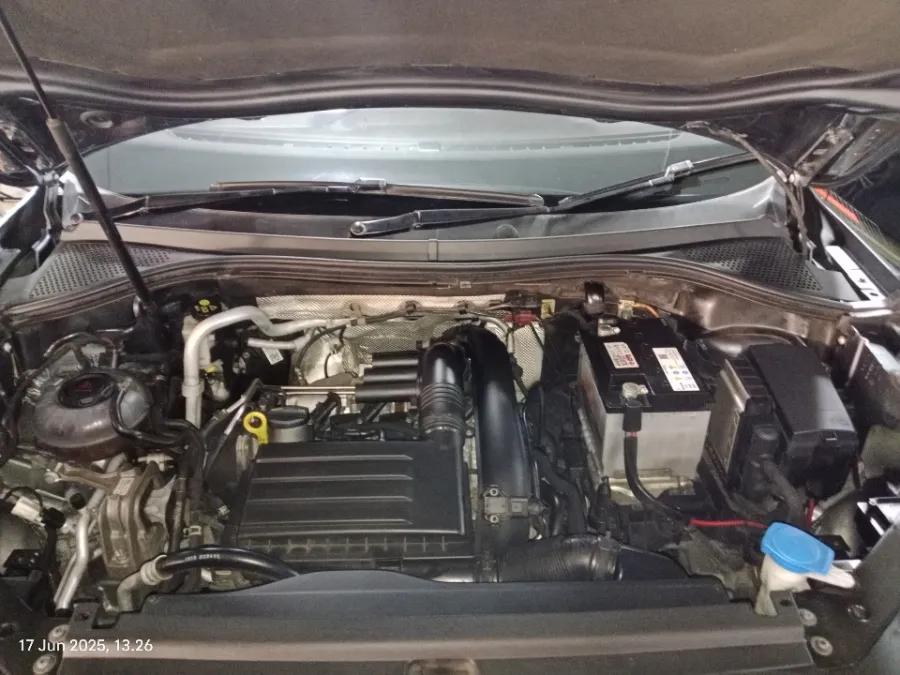 Foto Mobil Bekas Mesin Volkswagen Tiguan 1.4 TSI Allspace tahun 2020