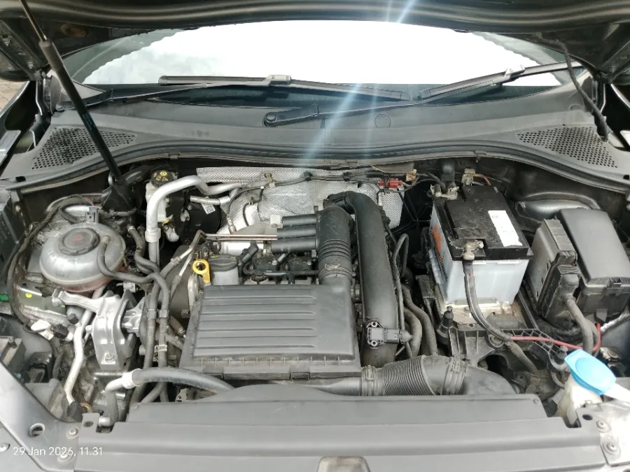 Foto Mobil Bekas Mesin Volkswagen Tiguan 1.4 TSI Allspace tahun 2020