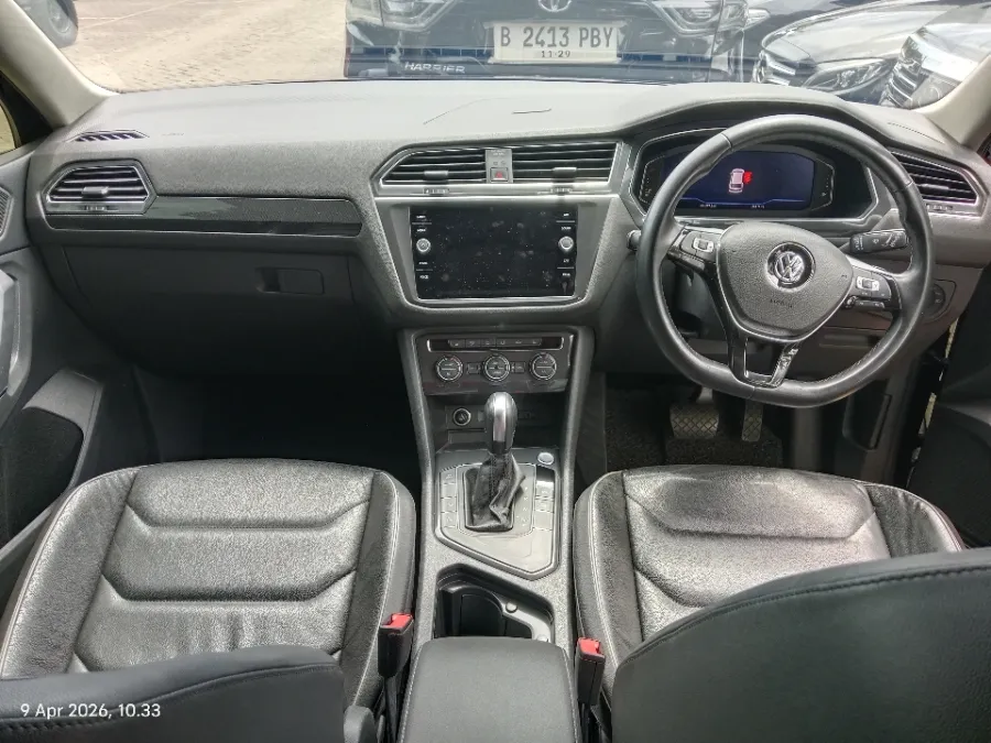 Foto Mobil Bekas Dashboard Volkswagen Tiguan 1.4 TSI Allspace tahun 2021