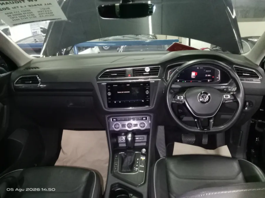 Foto Mobil Bekas Dashboard Volkswagen Tiguan 1.4 TSI Allspace tahun 2021
