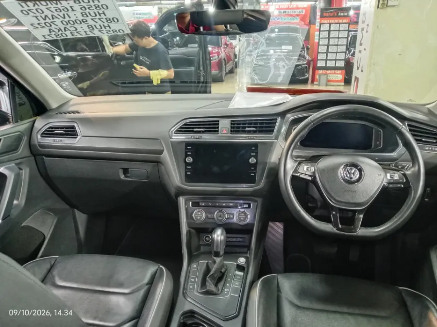 Foto Mobil Bekas Dashboard Volkswagen Tiguan 1.4 TSI Allspace tahun 2021