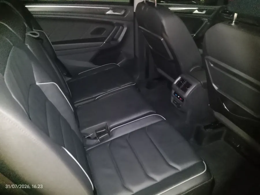 Foto Mobil Bekas Kabin Belakang Volkswagen Tiguan 1.4 TSI Allspace tahun 2022