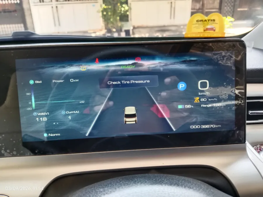 Foto Mobil Bekas Odometer Wuling Air ev Long Range tahun 2022