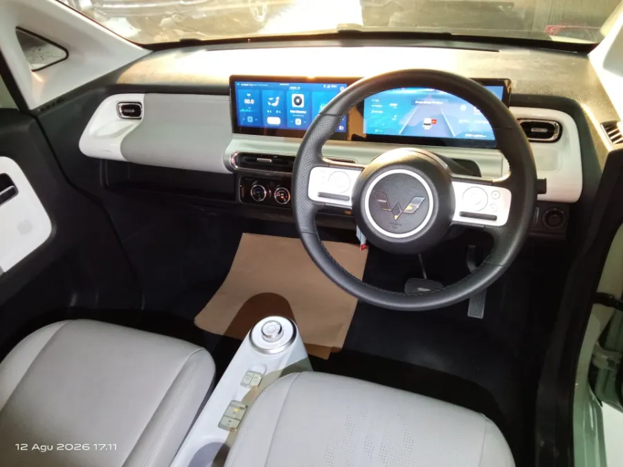 Foto Mobil Bekas Dashboard Wuling Air ev Long Range tahun 2023