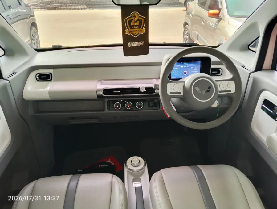 Foto Mobil Bekas Dashboard Wuling Air ev Standard Range tahun 2022