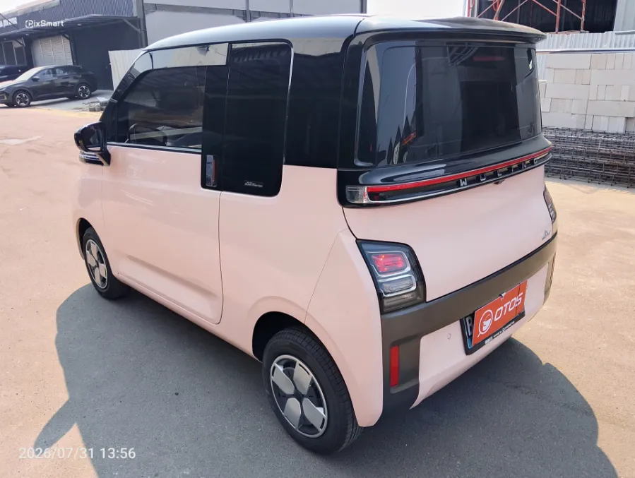 Foto Mobil Bekas Kiri Belakang Wuling Air ev Standard Range tahun 2022