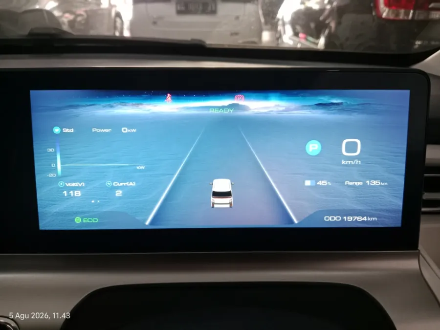 Foto Mobil Bekas Odometer Wuling Air ev Standard Range tahun 2023