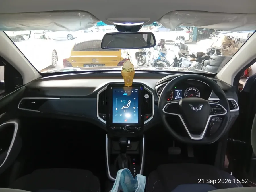 Foto Mobil Bekas Dashboard Wuling Almaz 1.5 tahun 2019