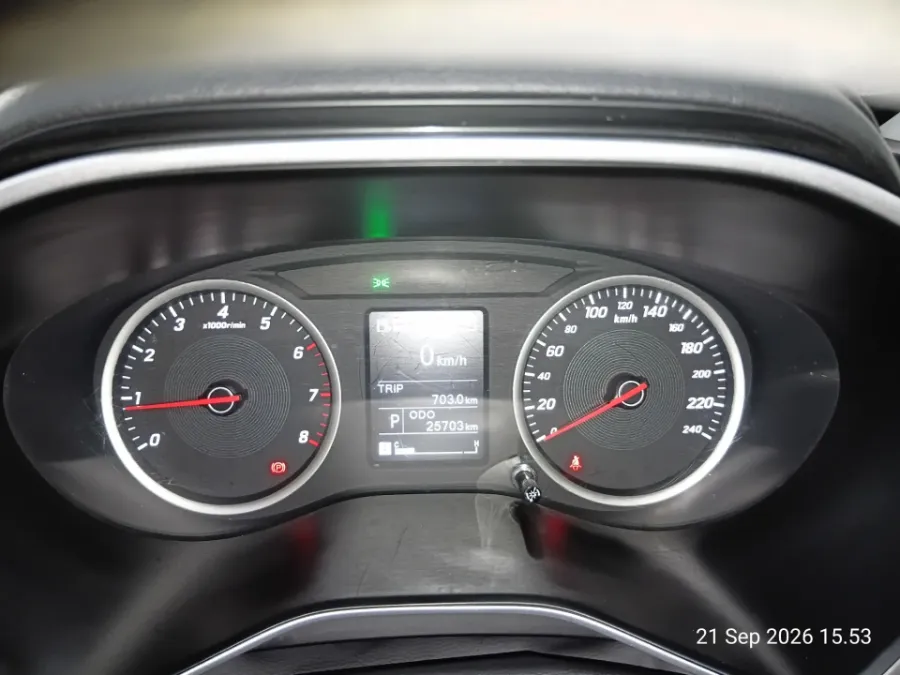 Foto Mobil Bekas Odometer Wuling Almaz 1.5 tahun 2019